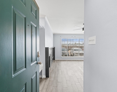 14600 Fonmeadow Drive - Photo Thumbnail 2