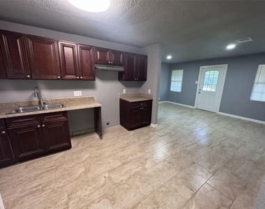 4933 Alvin Street - Photo Thumbnail 2