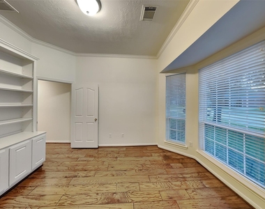 814 Spring Source Place - Photo Thumbnail 5