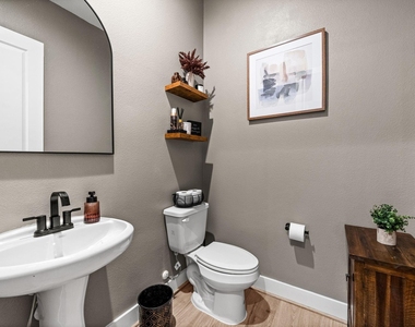 8817 Hollister Pine Court - Photo Thumbnail 15
