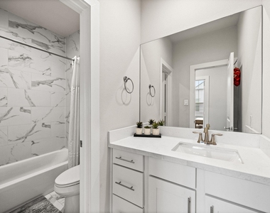8817 Hollister Pine Court - Photo Thumbnail 23