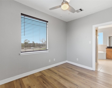 408 Eichwurzel Lane - Photo Thumbnail 34