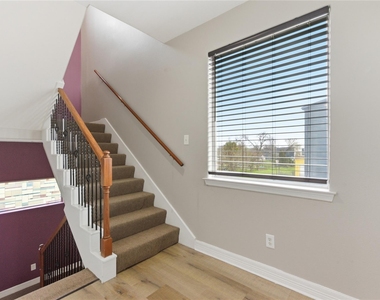 408 Eichwurzel Lane - Photo Thumbnail 26