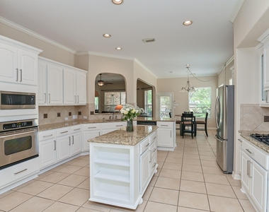 7218 Spring Run Lane - Photo Thumbnail 11