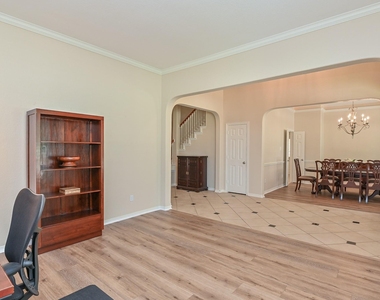 7218 Spring Run Lane - Photo Thumbnail 7