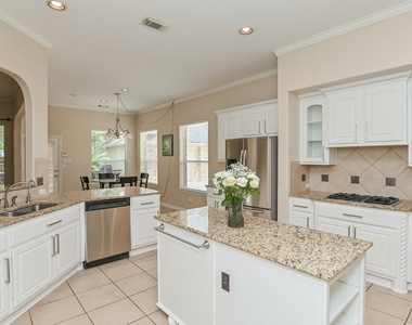 7218 Spring Run Lane - Photo Thumbnail 12