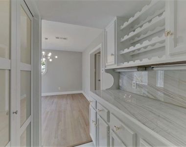 3605 Plumb Street - Photo Thumbnail 7
