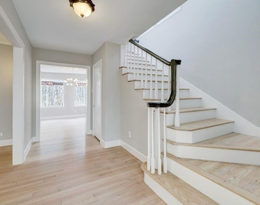 3605 Plumb Street - Photo Thumbnail 3