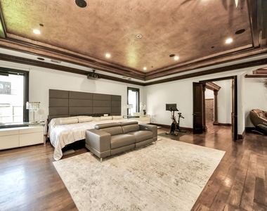 11103 Memorial Drive - Photo Thumbnail 21