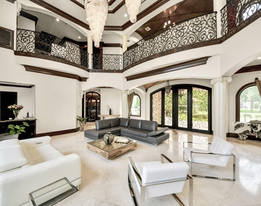11103 Memorial Drive - Photo Thumbnail 6