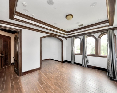 11103 Memorial Drive - Photo Thumbnail 39