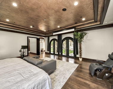 11103 Memorial Drive - Photo Thumbnail 22