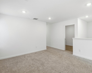 3538 Adelie Lane - Photo Thumbnail 17