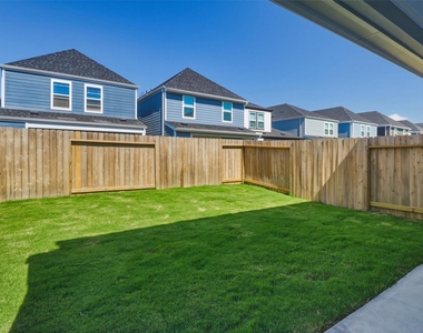 3538 Adelie Lane - Photo Thumbnail 37