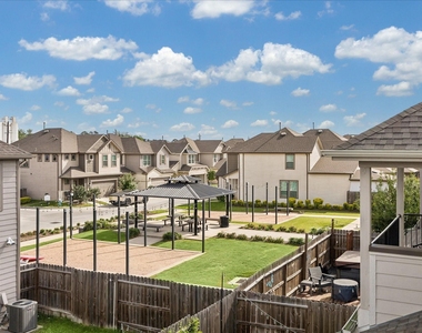 4026 Delta Rose Street - Photo Thumbnail 27