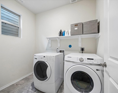 4026 Delta Rose Street - Photo Thumbnail 24
