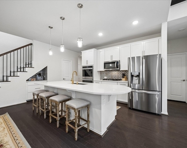 4026 Delta Rose Street - Photo Thumbnail 10