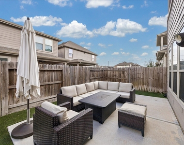 4026 Delta Rose Street - Photo Thumbnail 30