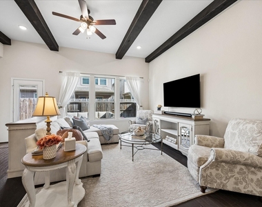 4026 Delta Rose Street - Photo Thumbnail 7