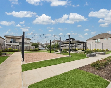 4026 Delta Rose Street - Photo Thumbnail 34