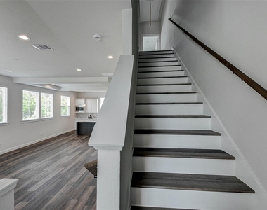2710 Grand Fountains Drive - Photo Thumbnail 17