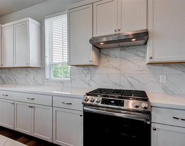 2710 Grand Fountains Drive - Photo Thumbnail 24