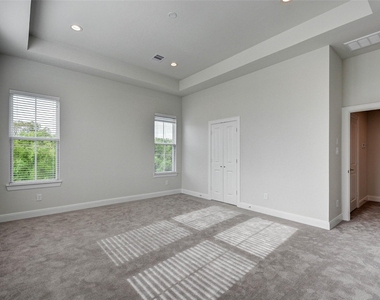 2710 Grand Fountains Drive - Photo Thumbnail 16