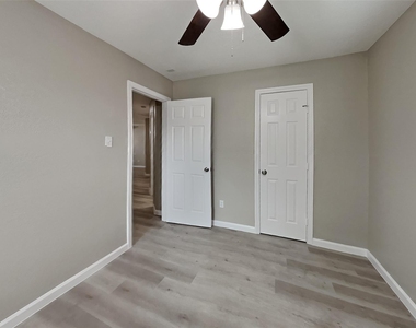 16778 N Thrasher Drive - Photo Thumbnail 15