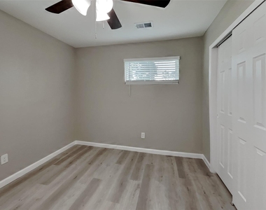 16778 N Thrasher Drive - Photo Thumbnail 13
