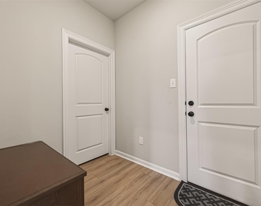 1010 Gentle Nook Drive - Photo Thumbnail 22
