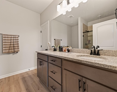 1010 Gentle Nook Drive - Photo Thumbnail 34