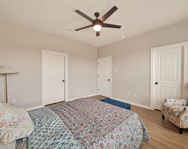 1010 Gentle Nook Drive - Photo Thumbnail 33