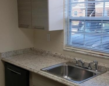 177 Ulster Lane - Photo Thumbnail 2