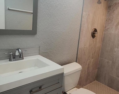 133 Bristol Court - Photo Thumbnail 13