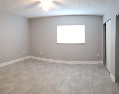 133 Bristol Court - Photo Thumbnail 8