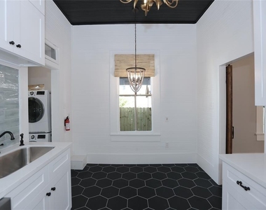 2119 Freeman Street - Photo Thumbnail 9