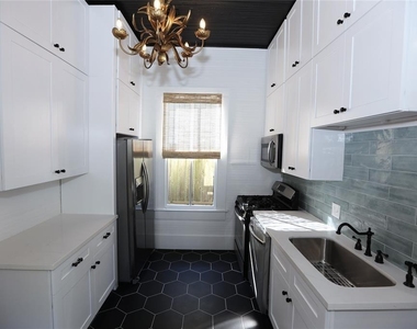 2119 Freeman Street - Photo Thumbnail 6