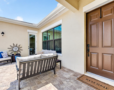 8039 Allure Drive - Photo Thumbnail 6