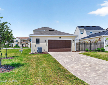 8039 Allure Drive - Photo Thumbnail 2