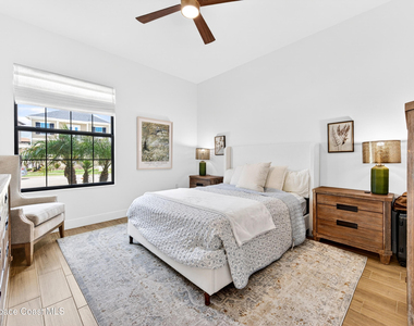 8039 Allure Drive - Photo Thumbnail 14