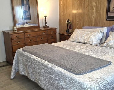 259 S Dolphin Circle - Photo Thumbnail 13