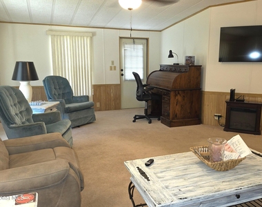259 S Dolphin Circle - Photo Thumbnail 10