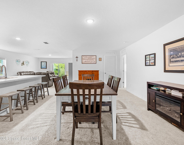 1011 Starfire Street Se - Photo Thumbnail 7