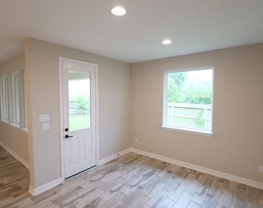 25907 Rose Frost Court - Photo Thumbnail 9