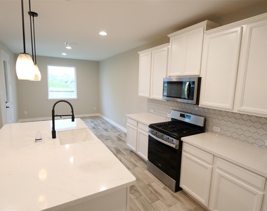 25907 Rose Frost Court - Photo Thumbnail 7