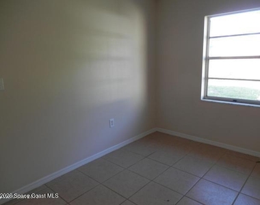 412 Country Lane Drive - Photo Thumbnail 4