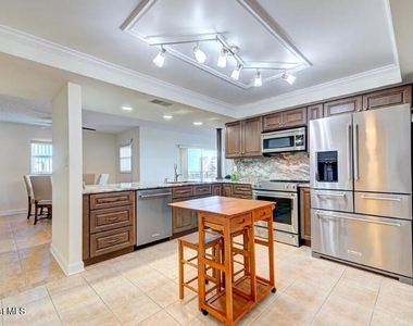 1700 N Atlantic Avenue - Photo Thumbnail 3