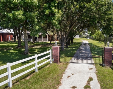20240 Cypress Rosehill Road - Photo Thumbnail 7