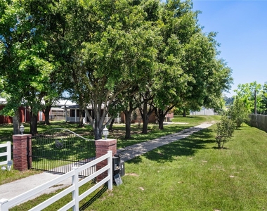 20240 Cypress Rosehill Road - Photo Thumbnail 10