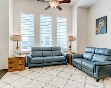 3523 Napavine Lane - Photo Thumbnail 13